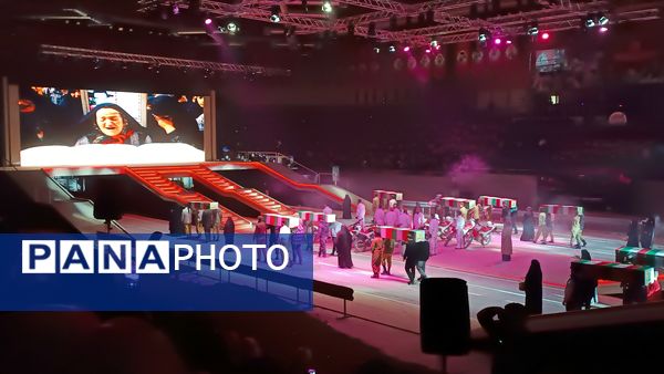 حضور دانش‌آموزان دبیرستان سردار سلیمانی در اجلاسیه شهدای دانش‌آموز استان البرز