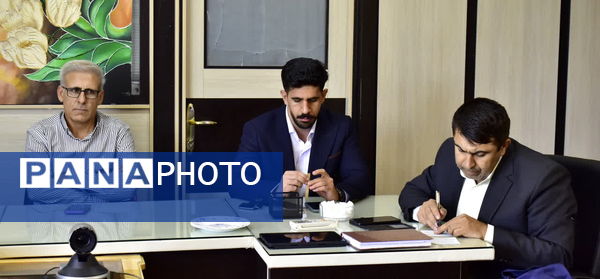 نشست صمیمی دانش‌آموزان خبرنگار پانا با مدیرکل آموزش و پرورش کهگیلویه و بویراحمد 