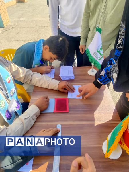 انتخابات شورای دانش آموزی در دبیرستان شاهد ابوذر غفاری نیشابور 