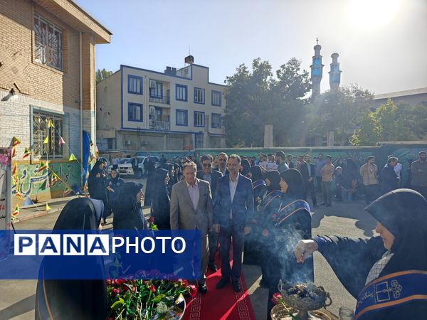 زنگ آغاز سال تحصیلی در مدارس کرمانشاه