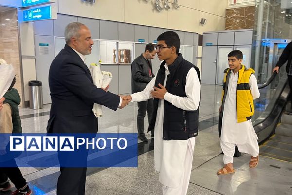 مراسم استقبال از نخستین کاروان عمره‌گزاران دانش‌آموزی با حضور مدیرکل آموزش و پرورش شهرستان‌های استان تهران