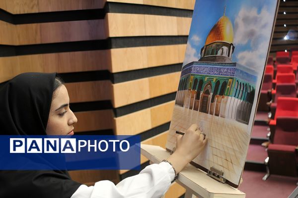 دومین روز از آیین تجلیل از برگزیدگان چهل و دومین دوره مسابقات فرهنگی و هنری دانش‌آموزان شهر تهران
