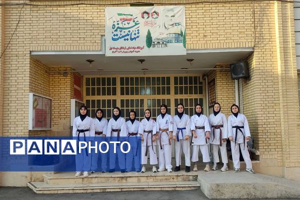 هفته تربیتبدنی در دبیرستان فرشتگان ناحیه ۴شیراز