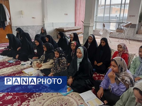 کلاس‌های اوقات فراغت دانش آموزان در روستای نقاب
