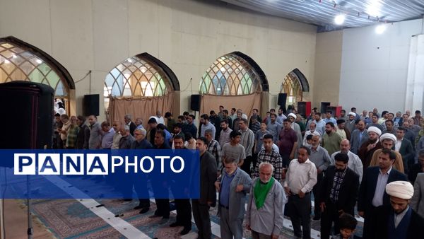 گرامیداشت هفته معلم در نماز جمعه با حضور مدیر آموزش و پرورش پیشوا