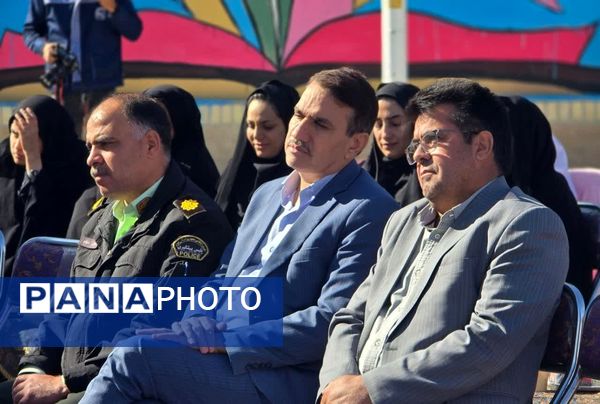 تمرین آمادگی دانش‌آموزان بافق در مانور سراسری زلزله و ایمنی