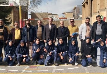اجرای باشکوه برنامه‌های دهه فجر در دبیرستان شاهد دوره اول بروجرد؛ تجلی همبستگی و انقلابی‌گری  