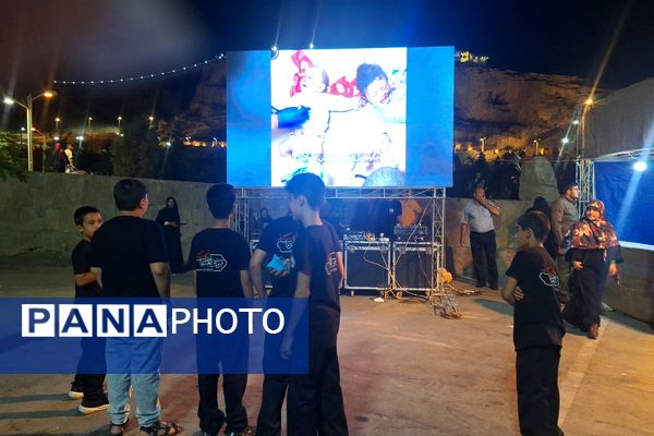 بزرگداشت مقام شهدای دفاع مقدس در آخرین روز هفته دفاع مقدس