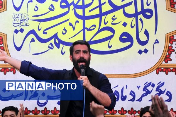 مولودی خوانی سالروز میلاد حضرت معصومه(س) با حضور جوانان و نوجوانان در قم