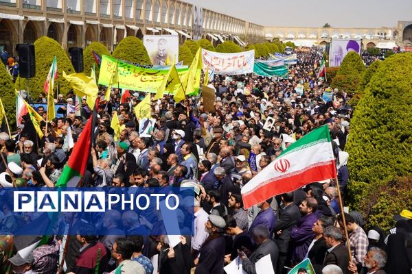 مردم غیور اصفهان در راهپیمایی روز قدس جنایات رژیم غاصب صهیونیستی را محکوم کردند