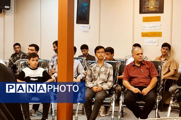 نخبگان پیشوا در کنار امام جمعه؛ تجدید عهد با آرمان‌های ۱۵ خرداد
