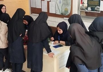  انتخابات شورای دانش آموزی در هنرستان کاردانش حافظ 