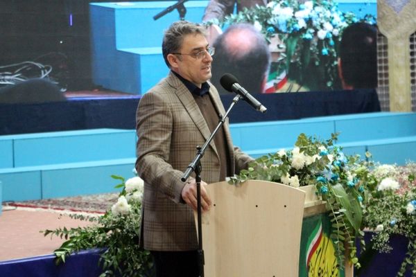 وظیفه آموزش و پرورش فراهم کردن زمینه ای برای شکوفایی استعدادهای دانش آموزان است