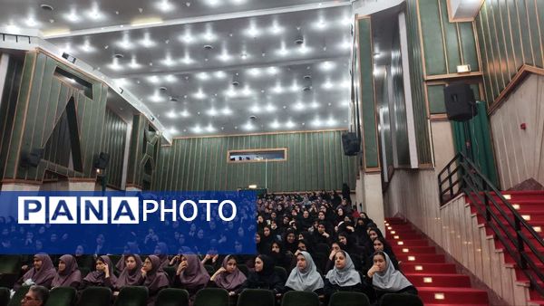 برگزاری یادواره شهدا با عنوان «سجاده نشینان ره عشق» در منطقه ۱۰
