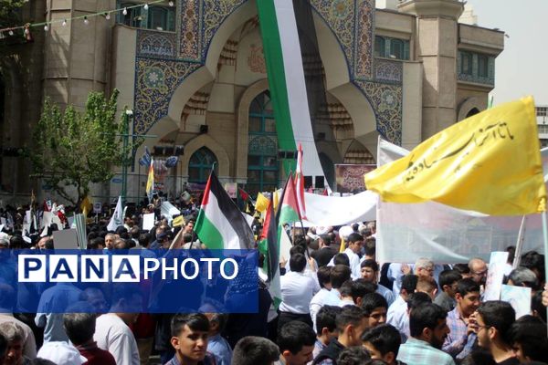 تجمع بزرگ دانش‌آموزان و فرهنگیان در حمایت از مردم مظلوم غزه و فلسطین