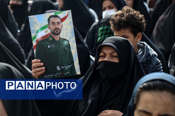 آیین تدفین شهید گمنام در کرمانشاه