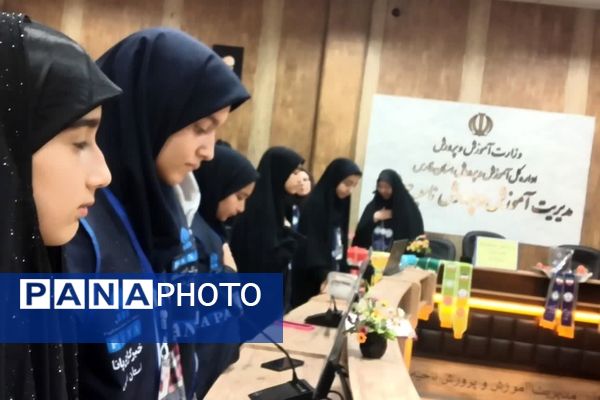 نشست صمیمی مدیر و معاون پرورشی ناحیه 4 شیراز با مربیان، پیشتازان و خبرنگاران پانا
