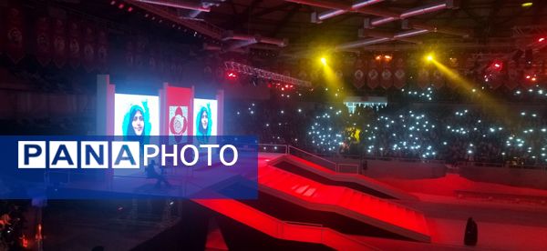 حضور دانش‌آموزان دختر در پنجمین روز کنگره ۵۵۸۰ شهید استان البرز