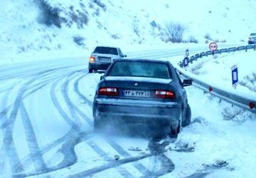 بارش برف و باران در ۱۸ محور مواصلاتی و هشدار پلیس راه به رانندگان