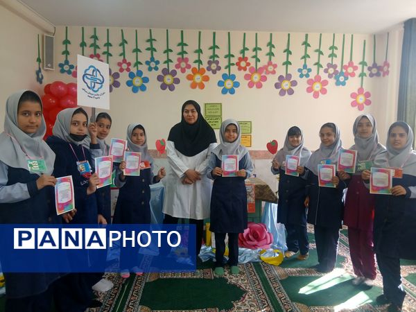 انتخابات سفیران سلامت در دبستان میثاق ناحیه سه