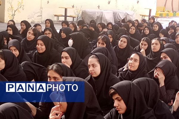 نواخته شدن زنگ امنیت اجتماعی به مناسبت هفته نیروی انتظامی در ناحیه دو شهرری 