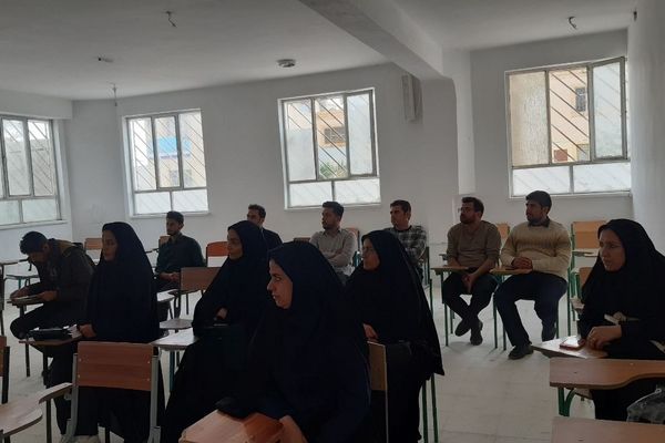 بازدید و نظارت بالینی سرگروه‌های آموزشی استان از مدارس شهرستان صالح‌آباد