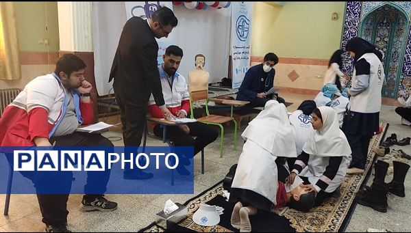 رقابت علمی و مهارتی سفیران سلامت در رباط کریم؛ گامی برای ارتقای آگاهی بهداشتی دانش‌آموزان