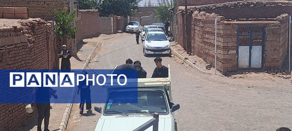 پخش نذری ظهر عاشورا در روستای حسن آباد بلهر 