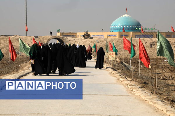 حال و هوای دختران هنرستانی قم در بازدید از یادمان‌های عملیاتی جنوب کشور