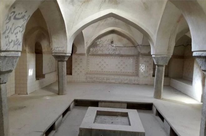 پیگیری مشکل تجمع آب در جدول‌های سطح شهر فرادنبه
