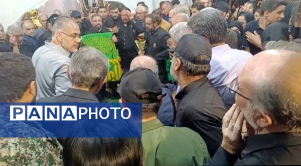 مراسم خاکسپاری استاد فرشچیان با حضور مسئولان ملی و کشوری در استان اصفهان