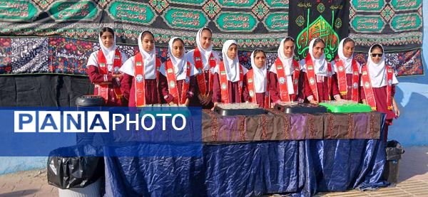 حال و هوای معنوی در دبستان شهید علی رضایی بندرعباس