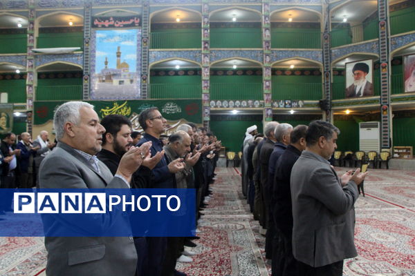 اقامه نماز باران در حسنیه محمود‌آباد یزد