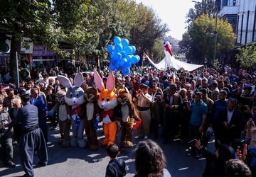 کارناوال شادی آغازگر هجدهمین جشنواره تئاتر خیابانی مریوان شد