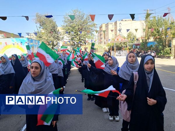 جشن جوانه‌ها در دبیرستان هیات امنایی حضرت معصومه(س) ناحیه 4 کرج 