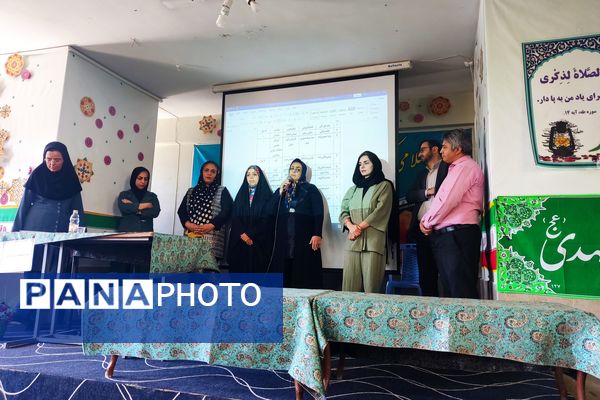 انتخابات انجمن اولیا و مربیان در دبیرستان دخترانه گراشی ناحیه۳