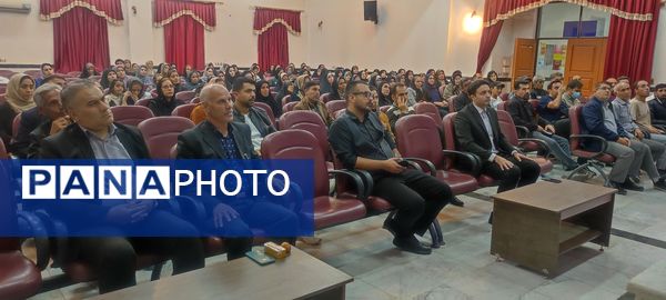 انتخابات انجمن و اولیا و مربیان مدرسه نمونه دولتی فرزانگان شهرستان شیروان 