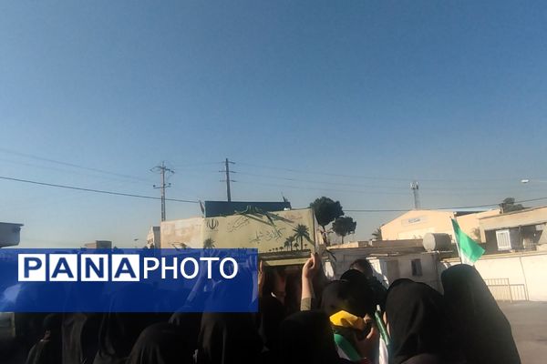 دبیرستان دخترانه صنف پوشاک ناحیه 3 میزبان شهید گمنام