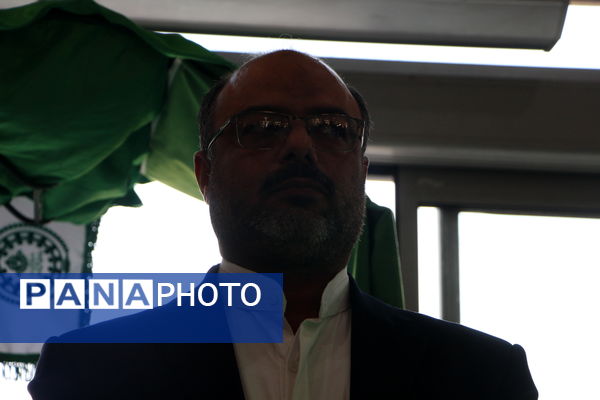 مراسم استقبال از کاروان دانش‌آموزی اعزام به حج عمره در یزد