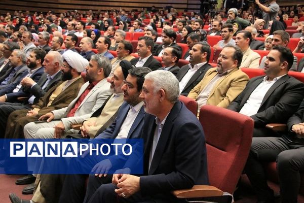 مراسم معلم سرآمد ۱۴۰۳ شهرستان‌های استان تهران و گرامیداشت مقام معلم در ایوان ری