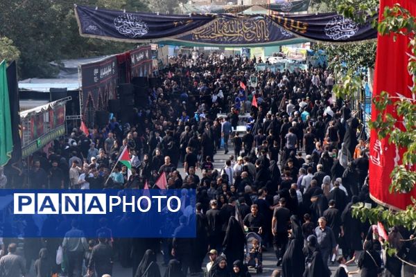 پای‌برهنه،در مسیر عشق