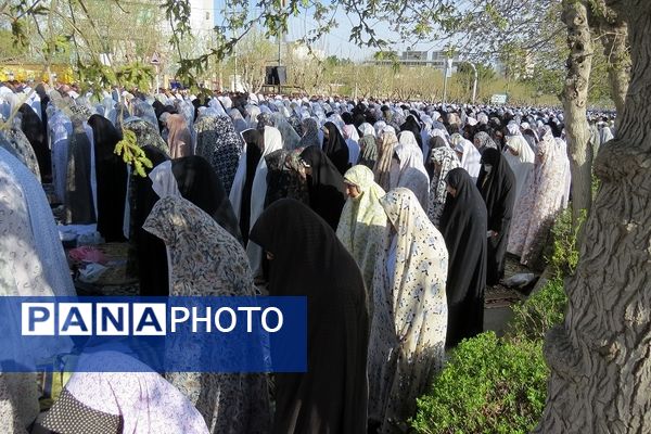 اقامه نماز عید فطر در شهرستان بجنورد 
