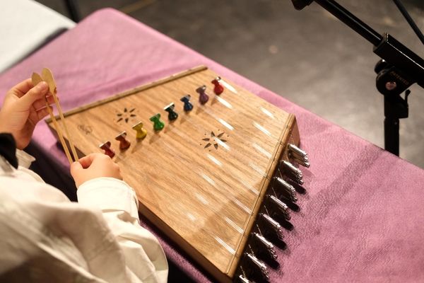 برگزاری مراسم رونمایی از کتاب و سنتور کودک 