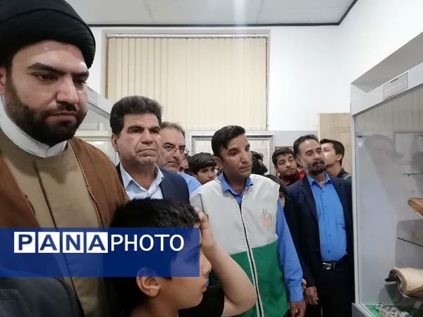 بازدید خادمیاران و خدام افتخاری رضوی از موزه فرهنگ و هنر بافق