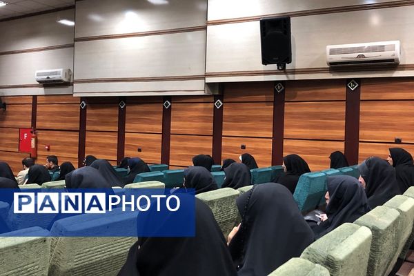 برگزاری جلسه آموزشی پژوهشی کمیسیون اقوام و فرق و مذاهب در سالن فدک ناحیه 2 شهرری 