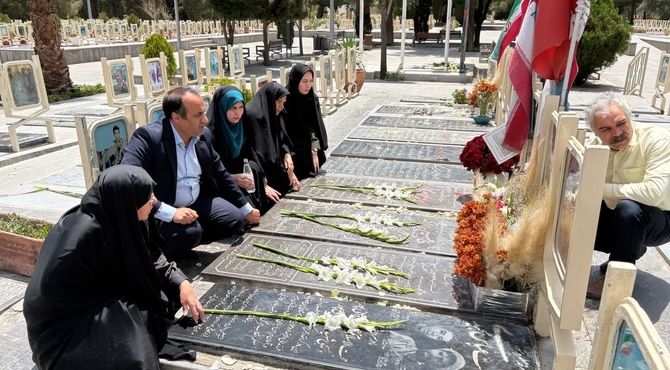 عطرافشانی و تجدید میثاق با شهیدان در سالروز آزادسازی خرمشهر