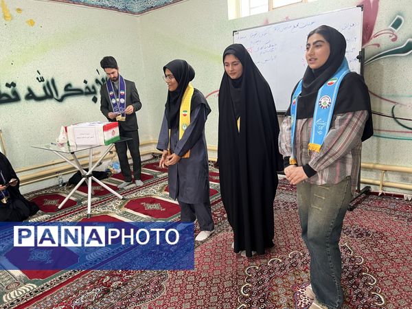 انتخابات اعضای مجمع پیشتازان سازمان دانش‌آموزی شهرستان ساوجبلاغ 