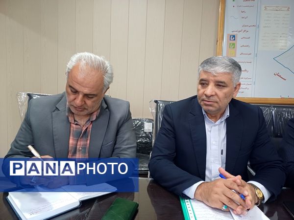 نشست جمع بندی بازدید‌های پروژه مهر از شهرستان‌های گرمه و جاجرم