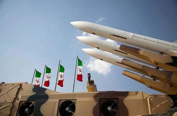 به کشورم افتخار می کنم که با عزت مقابل دشمن می‌ایستد