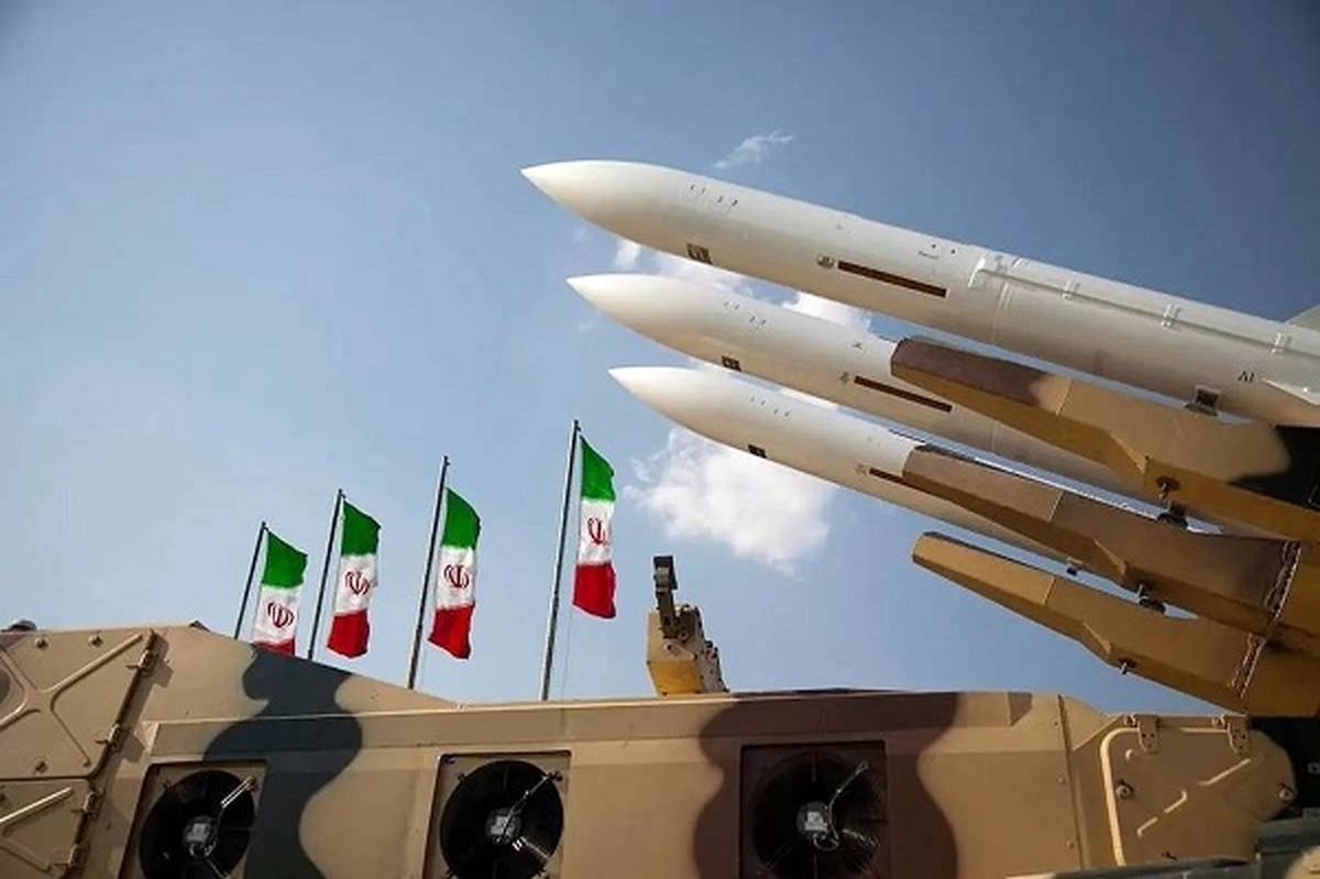 به کشورم افتخار می کنم که با عزت مقابل دشمن میایستد